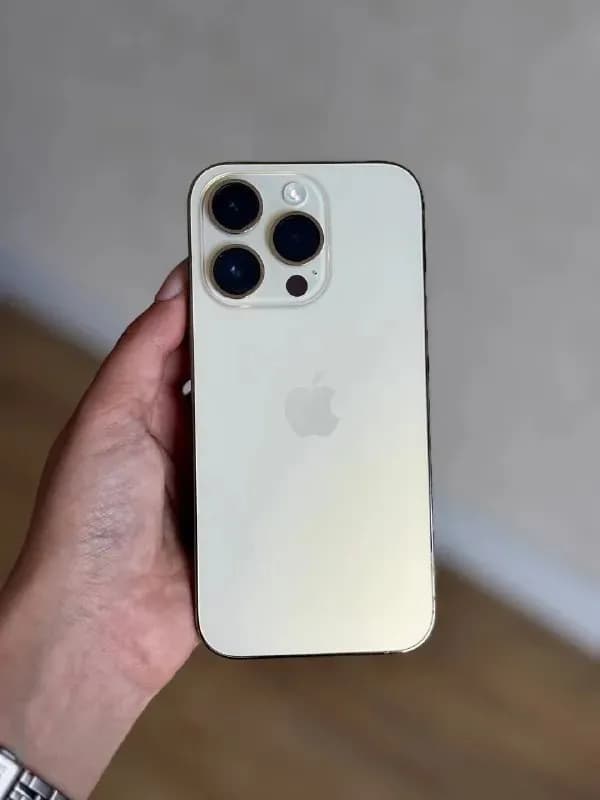iPhone 14 Pro 💛 — 1100 лари — Батуми — 620 ₾