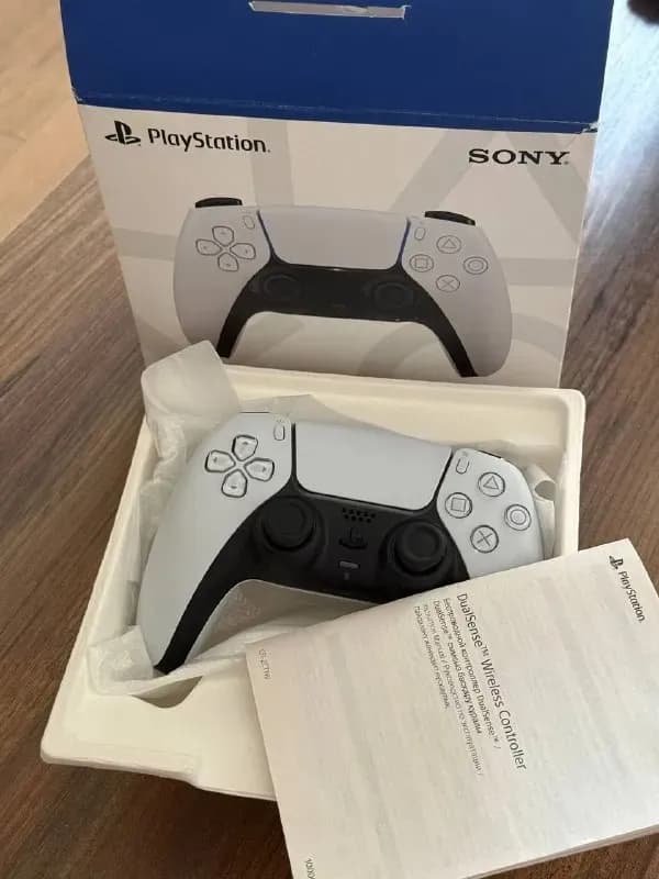 DualSense white — Батуми — 140 ₾