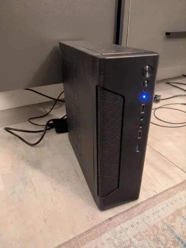 Мини ПК Ryzen 3 3200G 32GB SSD HDD — Батуми — 1 000 ₾
