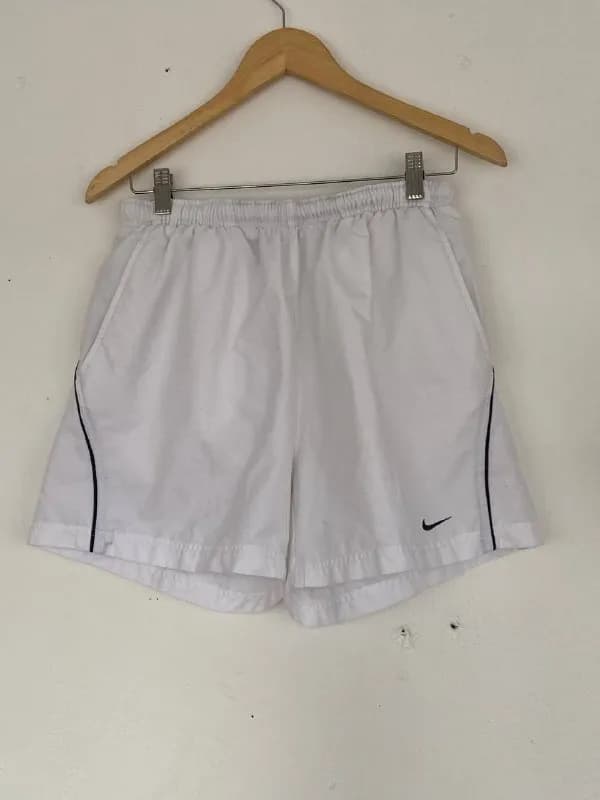 Шорты Nike белого цвета — Тбилиси — 30 ₾
