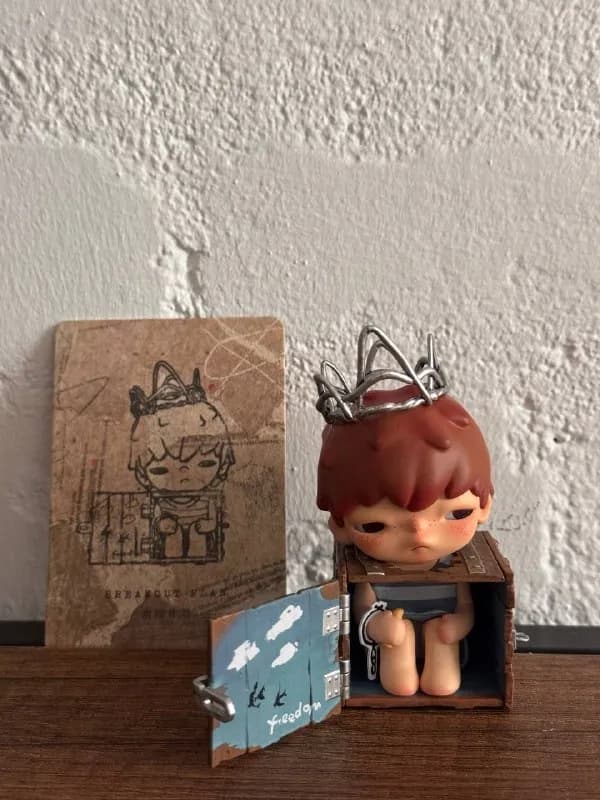 1. фигурка/игрушка Pop MART Hirono — 35 лари — Тбилиси — 25 ₾