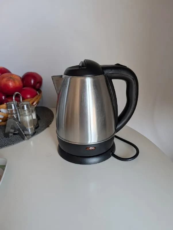 Metal stainless steel kettle — Тбилиси — 30 ₾
