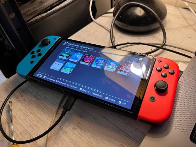 Nintendo Switch OLED, хорошее состояние. Поставлены стики на датчике холла, которые никогда не дрифт — Тбилиси — 600 ₾