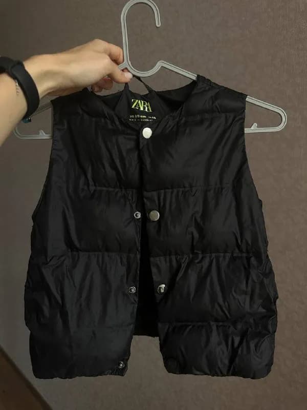 1. Жилетка Zara 98 cm — 25 лари — Тбилиси — 25 ₾