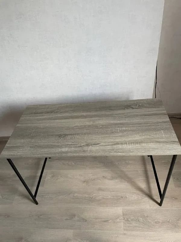 Рабочий стол 120/60 — Тбилиси — 100 ₾