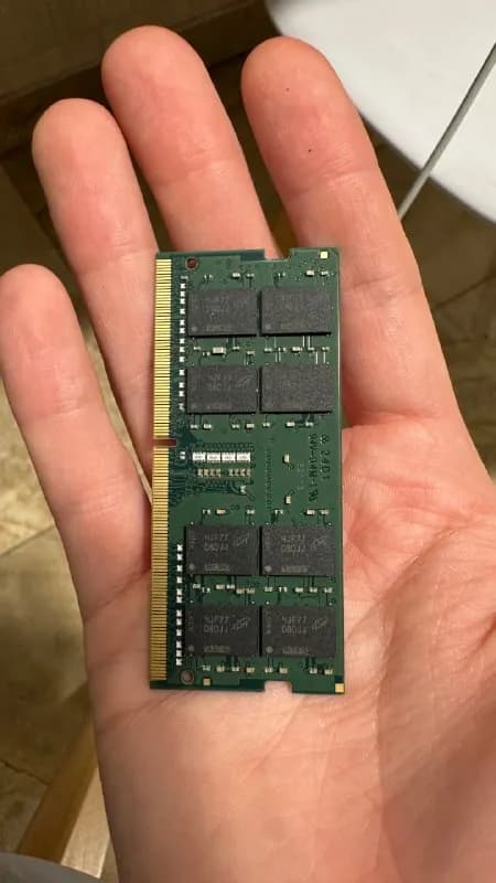Kingston 32GB DDR4-3200 SO-DIMM — оперативная память для ноутбука — Тбилиси — 220 ₾