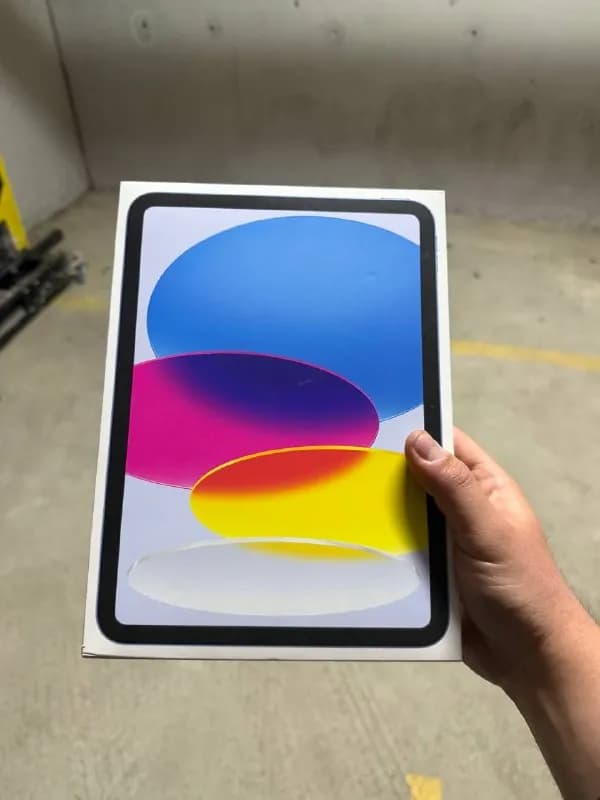 Apple iPad 2025 11-го поколения, 11 дюймов, 128 ГБ, Wi-Fi, синий. В идеальном состоянии. 100% заряд — Тбилиси — 950 ₾