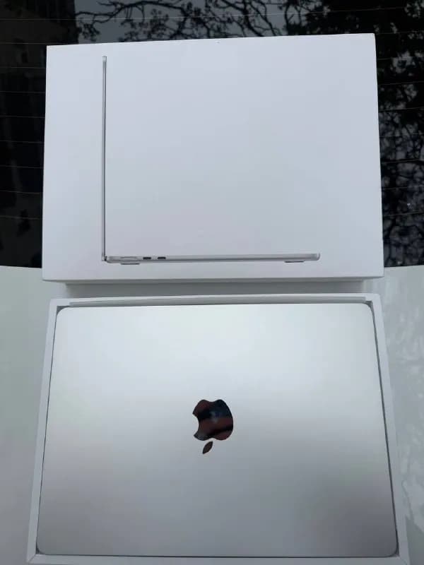 Apple Macbook Air 13 дюймов, процессор M5 10c, 16 ГБ оперативной памяти, SSD 512 ГБ, серебристый, но — Тбилиси — 3 500 ₾