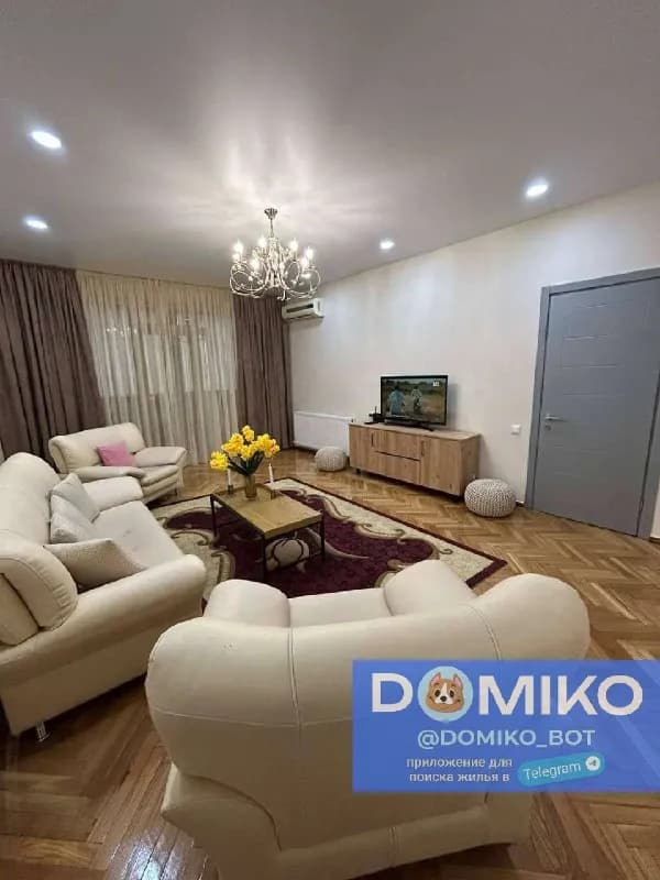 2+1, 4 სართული, 110 კვ/მ — Батуми — 1000 $