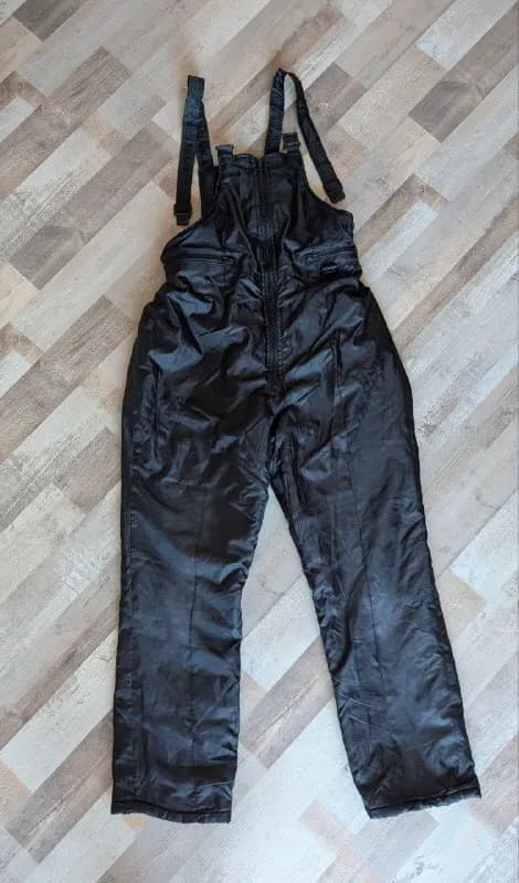 Полукомбинезон горнолыжный Windbreaker — Батуми — 60 ₾