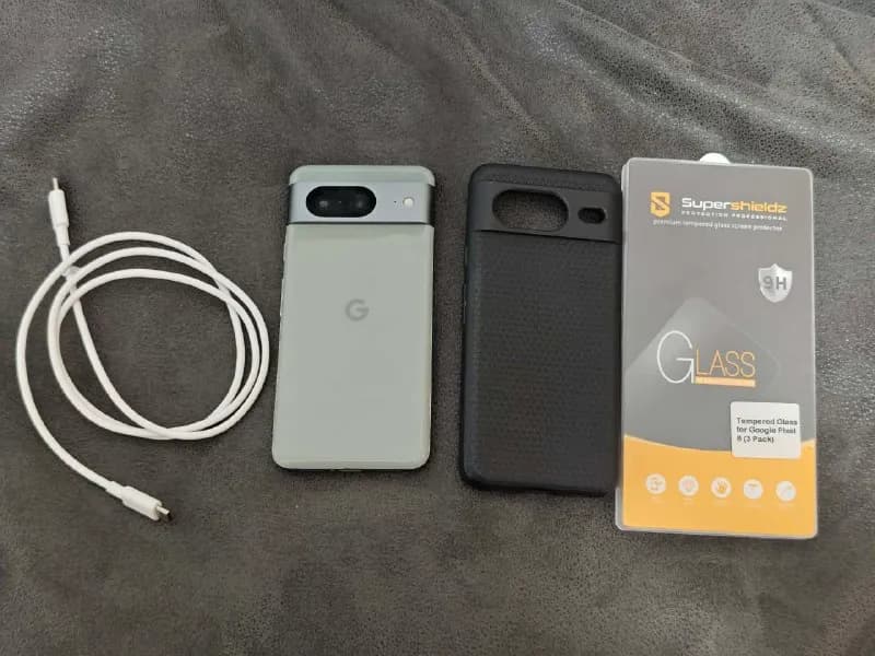 Google Pixel 8 в идеальном состоянии, в придачу всё что на фотке, цена: 700 лари — Тбилиси — 700 ₾