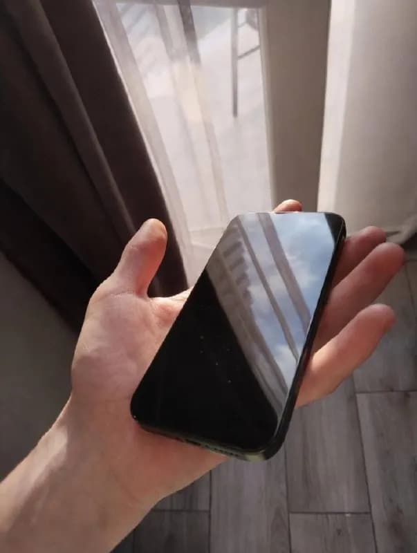 iPhone 15 Pro 128GB + AirPods 4 — комплект! — Батуми — 1 300 ₾
