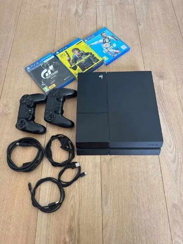 PS4 500gb полный комплект — Батуми — 400 ₾