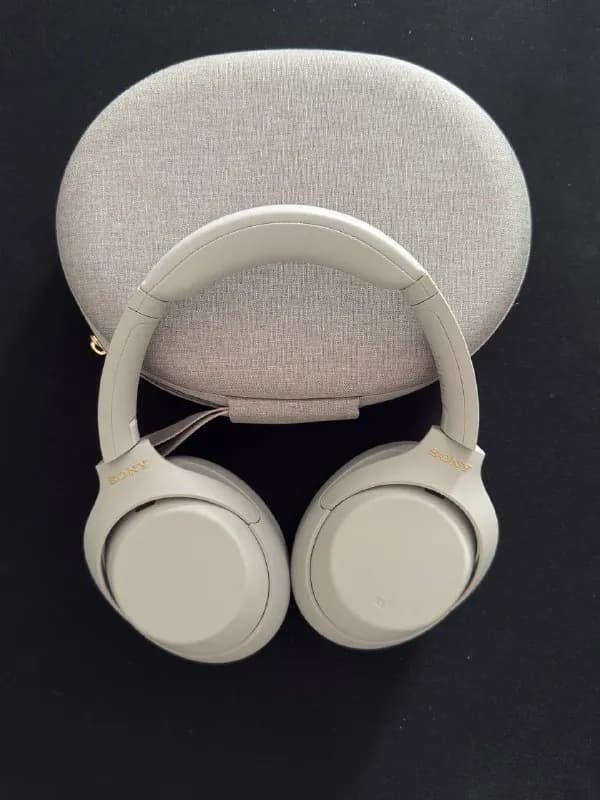 Sony WH-1000XM4 в отличном состоянии. — Батуми — 450 ₾