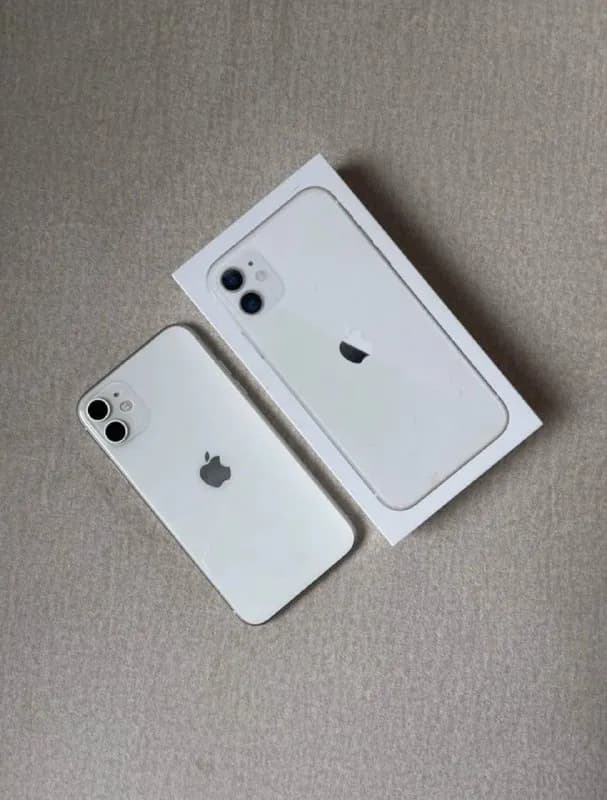 iPhone 11 (white) 128 GB — Батуми — 320 ₾