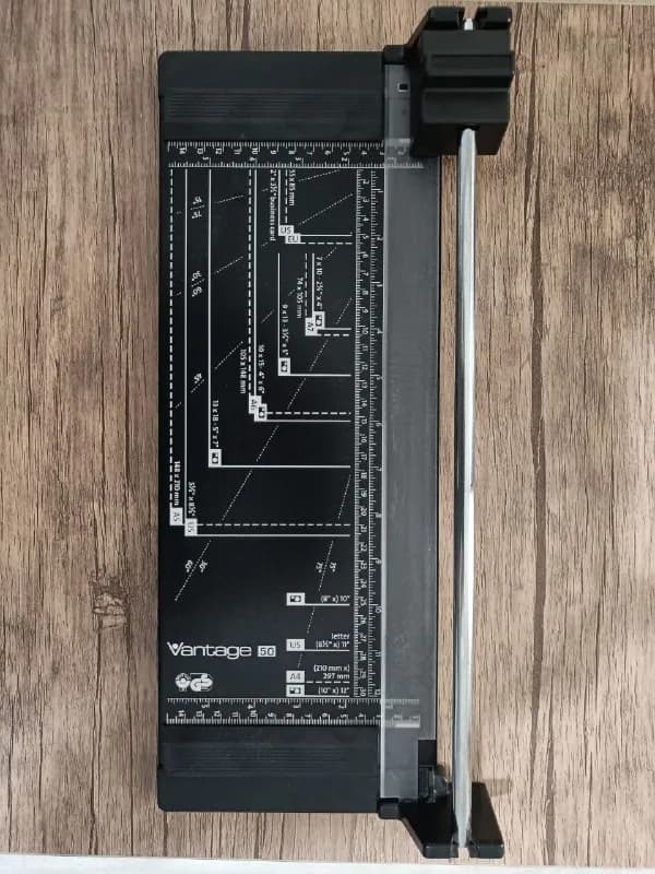 Резак для бумаги Dahle Vantage 50 Rotary Trimmer — Батуми — 40 ₾