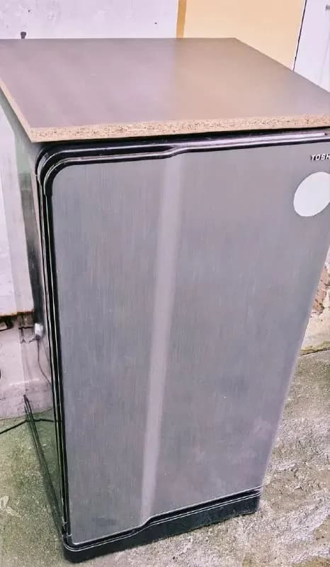 Холодильник Toshiba и матрас односпальный — Батуми — 90 ₾