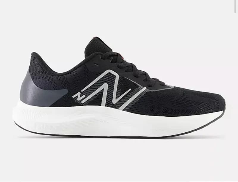 New balance, оригинал, одевались в зал 1 раз, состояние в идеале, 39,5 размер, 120 лари. — Батуми — 120 ₾