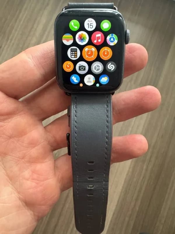 Apple Watch 4 (44 мм) — Батуми — 170 ₾