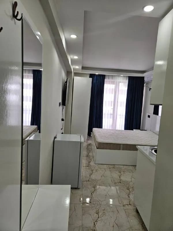 51 12-й этаж. — Батуми — 350 $