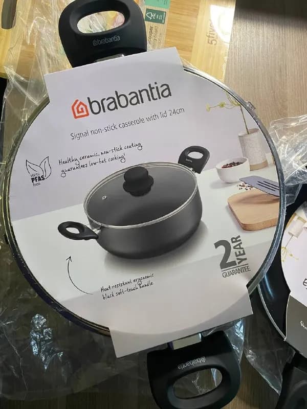 Сковорода антипригарная Brabantia 24 см и кастрюля с крышкой 24 см — Батуми — 100 ₾