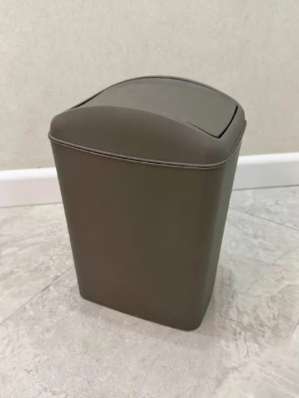 Мини-мусорка для ванной — Батуми — 5 ₾