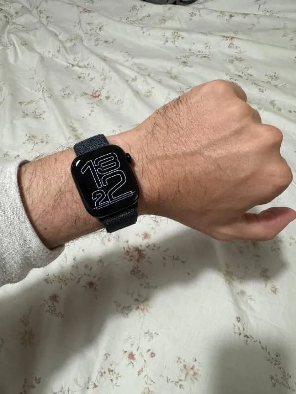Apple Watch 10 42 mm Jet Black в отличном состоянии ✅ — Батуми — 650 ₾