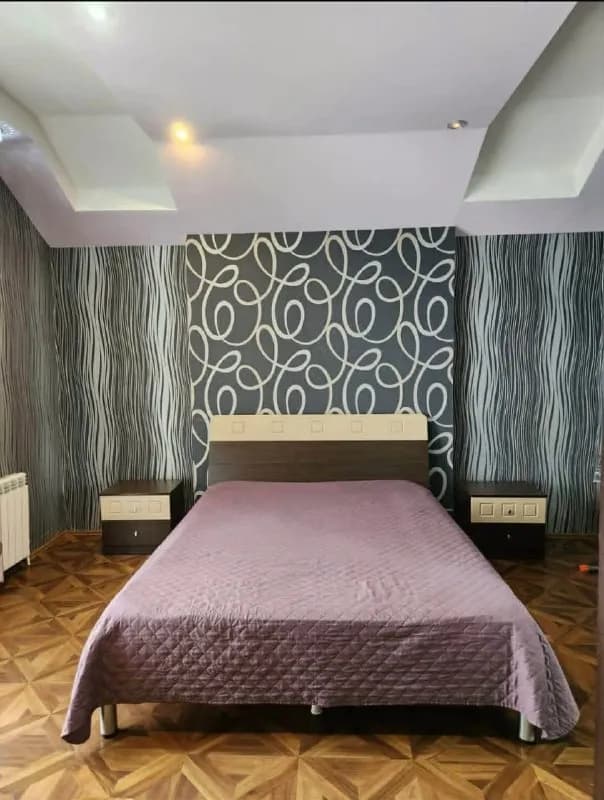 220 квадрат дом 4 спальни большой двор. Вся мебель и техника. 1500$ [телефон] — Батуми — 1 500 $