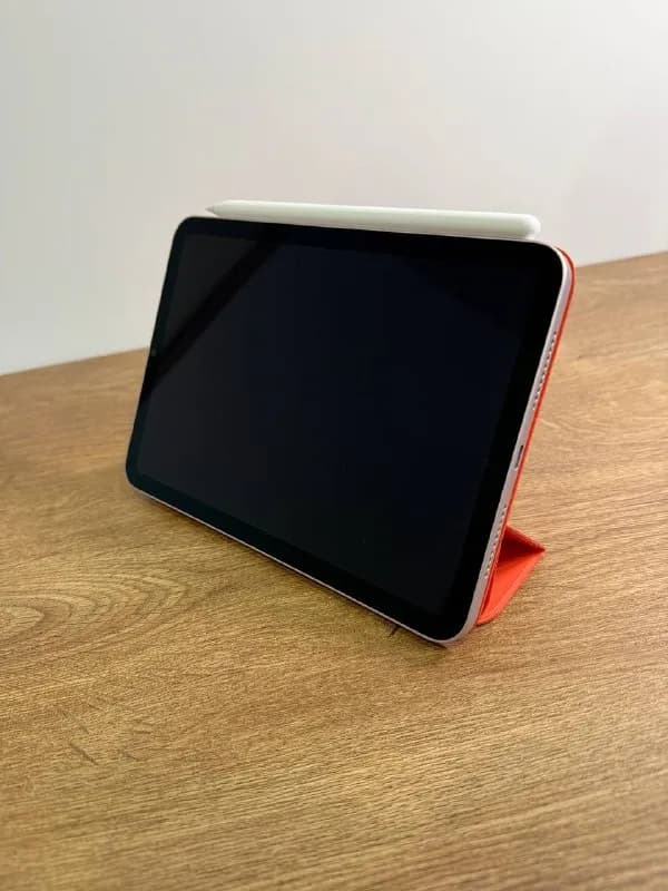 iPad mini 6 Rose Gold (Wi-Fi, 64 GB) в отличном состоянии. Планшет использовался бережно и всегда в — Батуми — 900 ₾