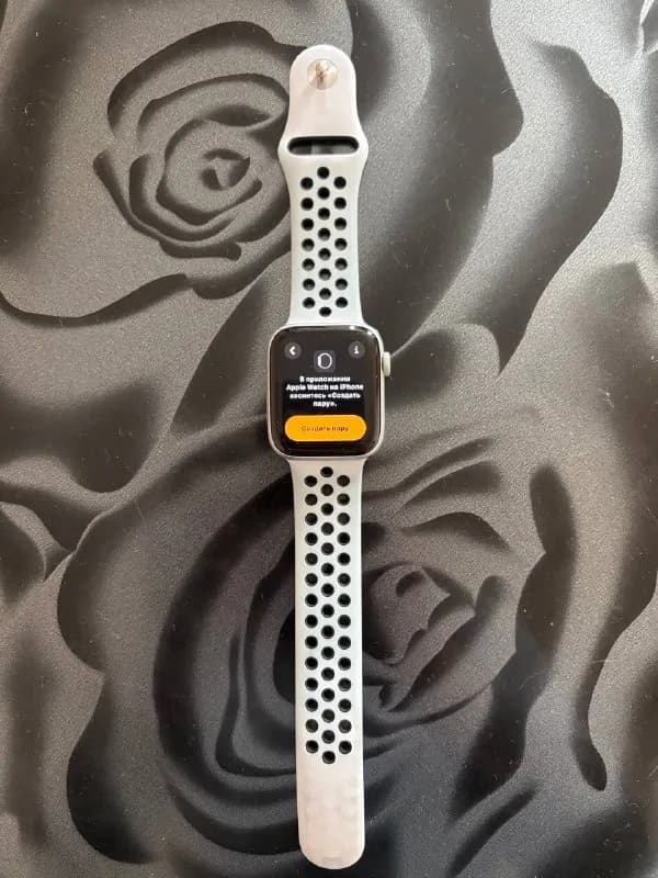 Apple Watch series SE — Батуми — 120 $