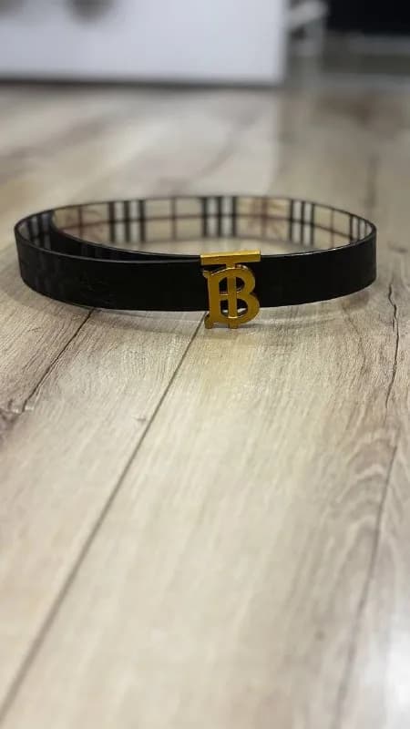 Burberry двухсторонний — Батуми — 25 ₾