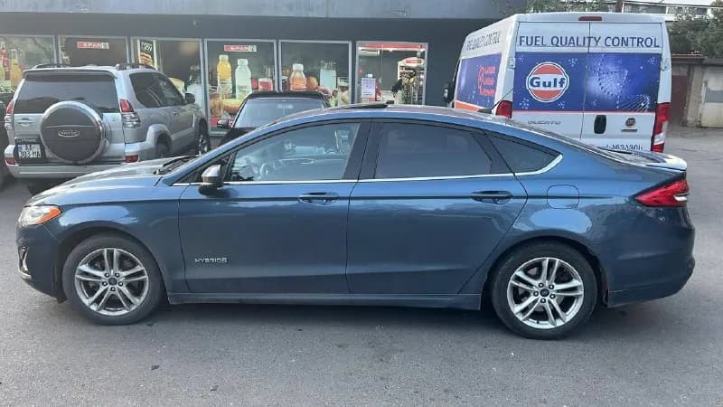 Ford Fusion 2018, гибрид 2.0 — Тбилиси — 7 500 $