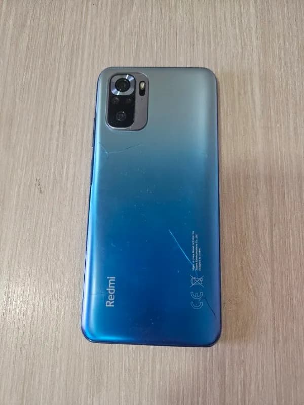 2 телефона. Xiaomi redmi note 10s 6/126. Треснута задня крышка. На жкране есть мелкие царапки. В — Тбилиси — 150 ₾