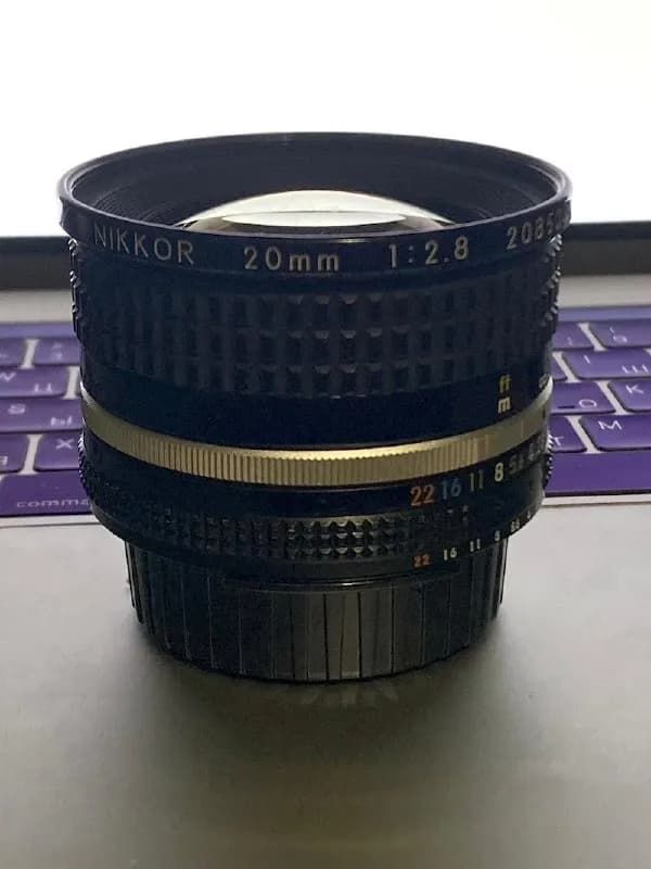 Nikon NIKKOR 20 mm f2.8 AIS — Тбилиси — 500 ₾