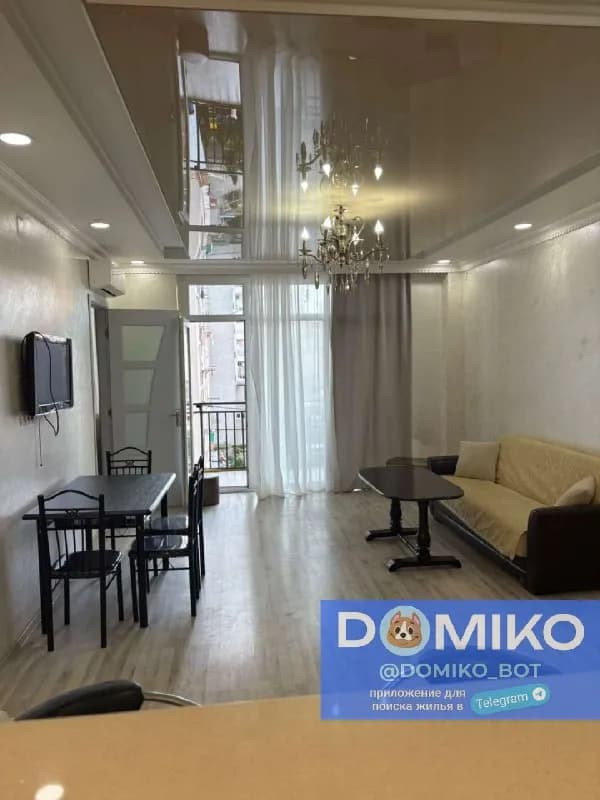 1+1, 5 этаж, 56 кв/м — Батуми — 450 $