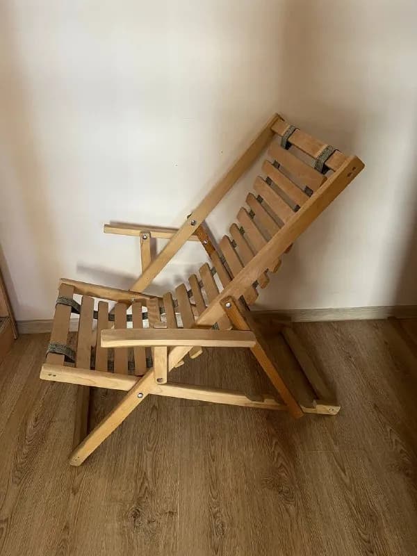 Шезлонг деревянный складной — Батуми — 40 ₾
