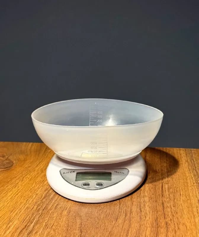 Весы кухонные с батарейками — Батуми — 15 ₾