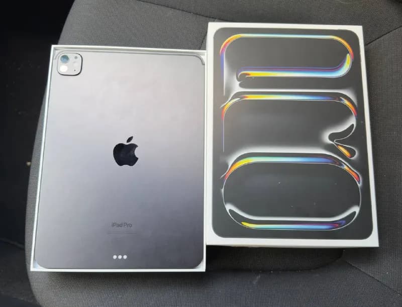 Apple iPad Pro 11 дюймов, процессор M4, 256 ГБ, Wi-Fi, цвет «Космический черный». Идеальное состояни — Тбилиси — 2 500 ₾