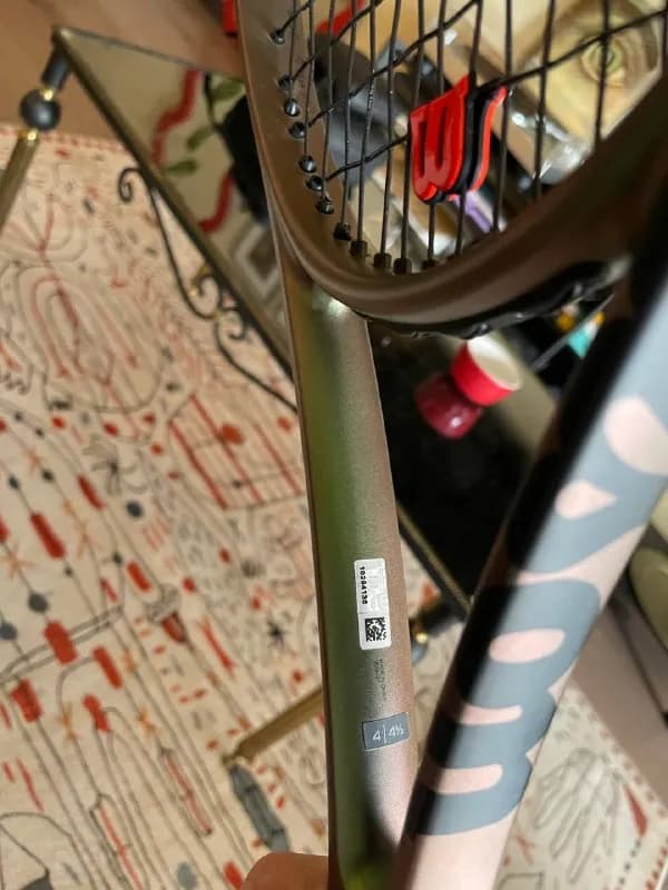 Wilson Blade 104 V8, размер ручки 4, вес 290 г — идеальное сочетание контроля, комфорта и элегантног — Батуми — 780 ₾