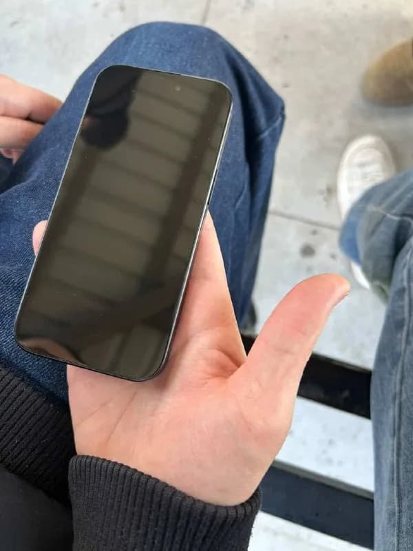Iphone 15 — Батуми — 1 400 ₾