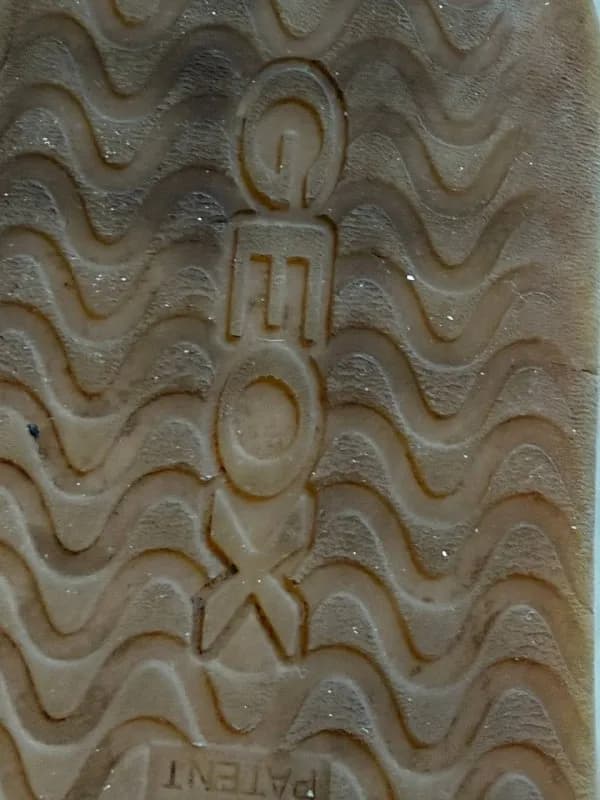 1. ბომბერი Lime, ზომა M, კარგ მდგომარეობაში, აქვს პატარა ლაქა სახლზე. ფასი 20 ლარი — Батуми — 20 ₾