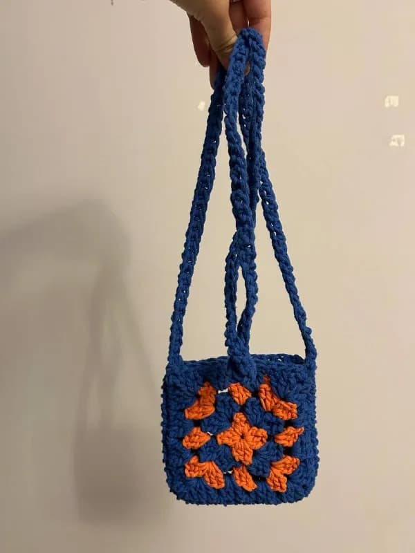 13×13 см, длина ручки около 130 см — Батуми — 20 ₾