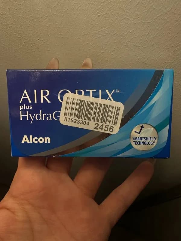 Линзы контактные Alcon Air Optix 6 шт — Батуми — 90 ₾