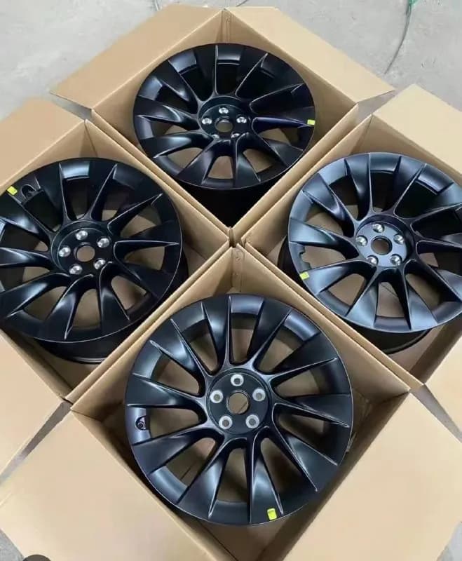 R20 на Tesla Y, 300$-1шт. Батуми [телефон] — Батуми — 300 $