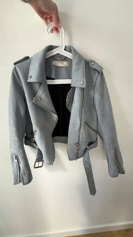 Zara, размер на бирке М (по факту скорее на S) — Батуми — 25 ₾