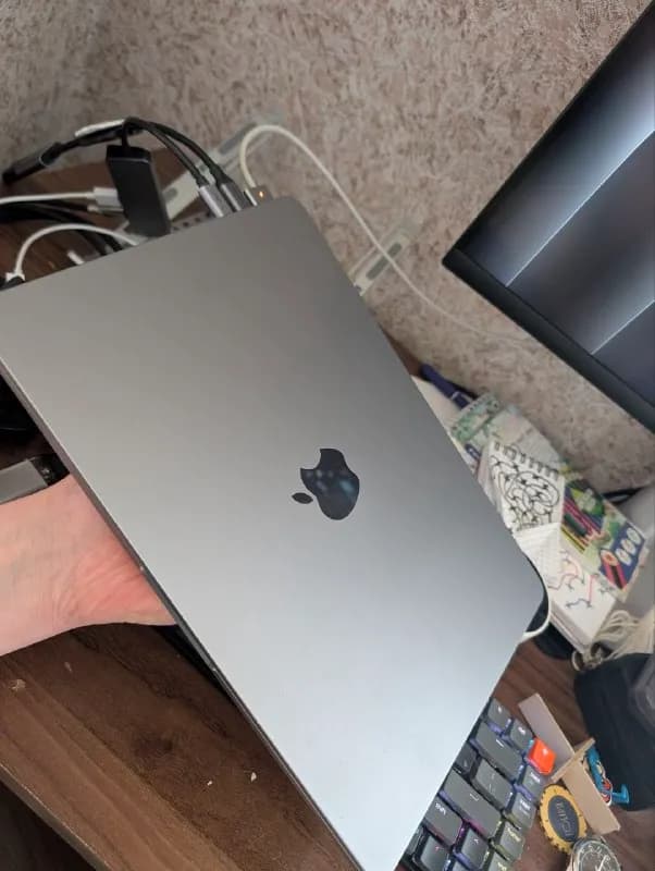 MacBook Air M2 13.6» 16/512 ГБ — Space Gray — Батуми — 2 500 ₾