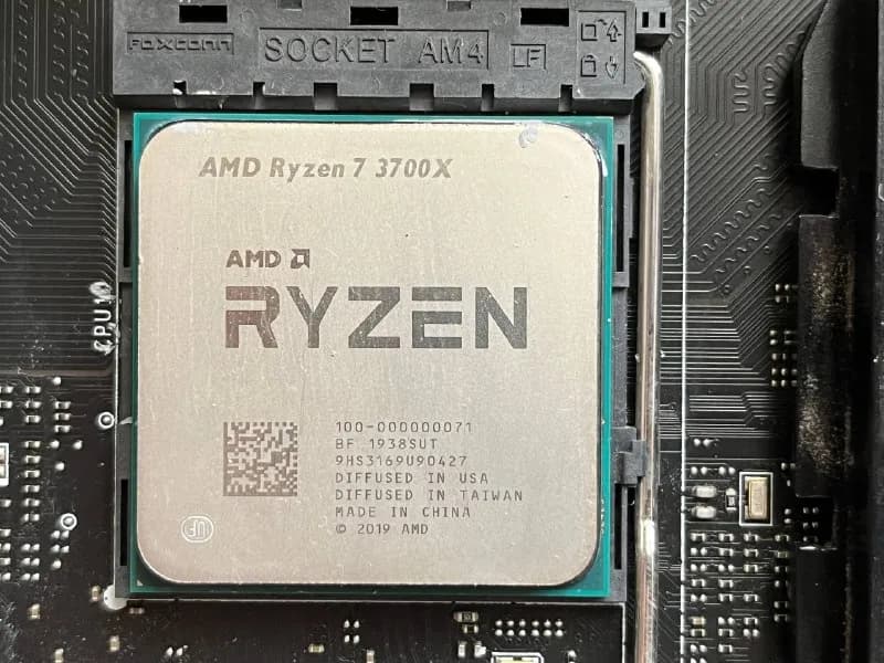 1. CPU AMD Ryzen 3700x — Работает отлично, все ноги целые — 200 GEL + также могу отдать бесплатно за — Батуми — 200 ₾