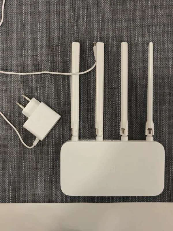 Xiaomi router 4a, полностью рабочий, просто заменили на помощнее, для студии, однушки идеален, 30 — Батуми — 30 ₾