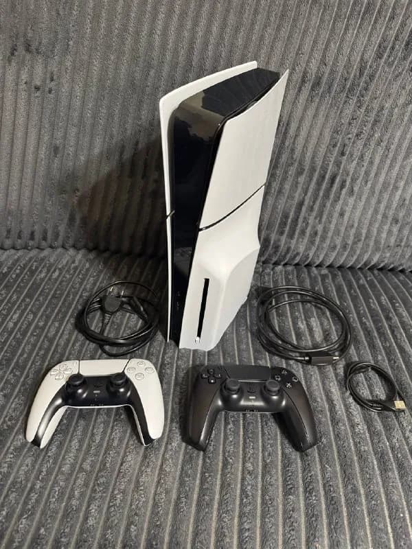 Playstation 5 Slim Disk Versia Новый куплен 2 месяца назад В комплекте все что на фото Цена 1450 вм — Тбилиси — 1 450 ₾