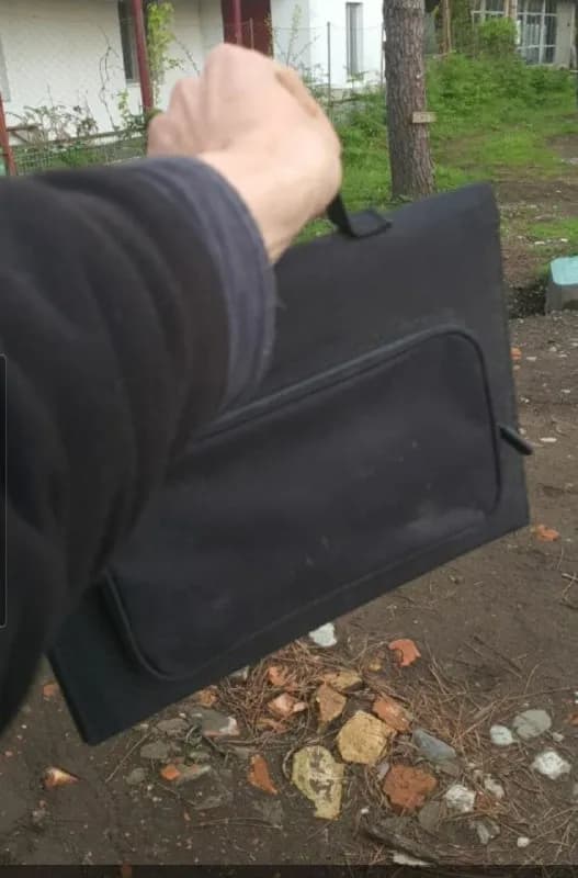 60w, потдерживает функцию быстрой зарядки, может заряжать солнечную станцию, macbook, сворачивается — Батуми — 80 ₾